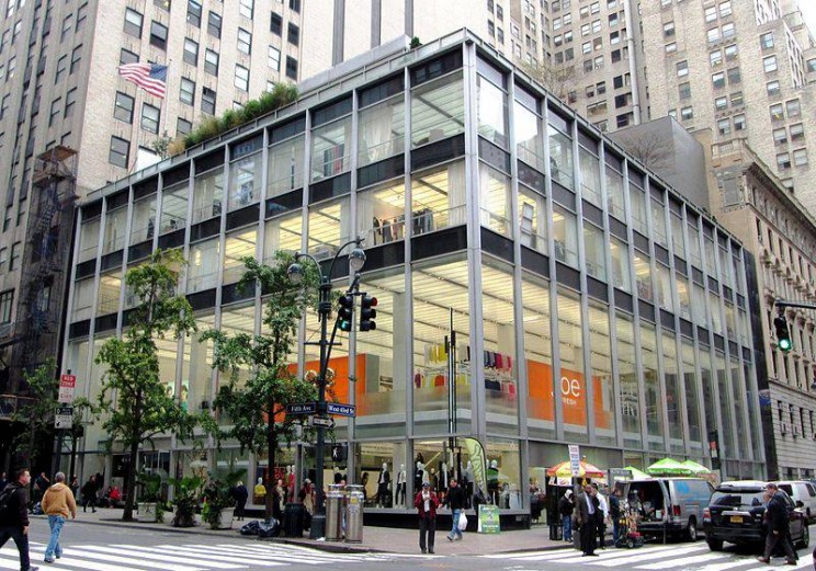 17. Manufacturers Trust Company Building